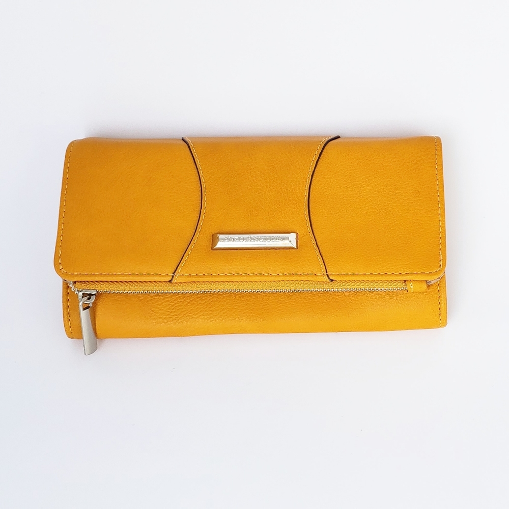 Enzo Angiolini Wallet